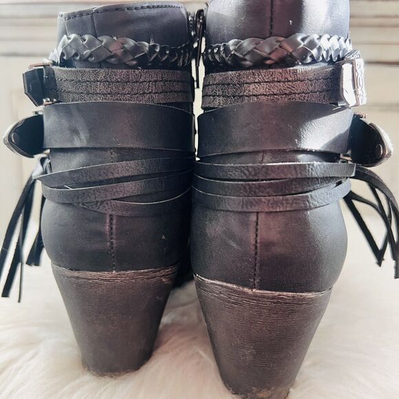 Jellypop Black Ankle Boots with Buckle Detail. Size 10M. EUC. - Picture 5 of 8